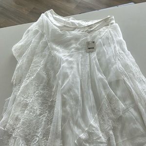 FREE PEOPLE size Large gorgeous lace skirt!!